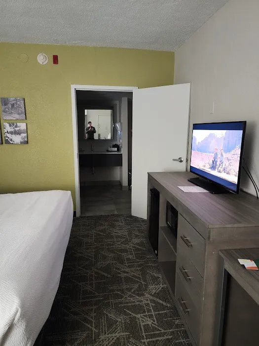 Quality Inn Asheville Downtown Tunnel Rd 4