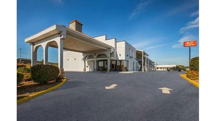 Econo Lodge White Pine Morristown I-81 & I-40 Split 4