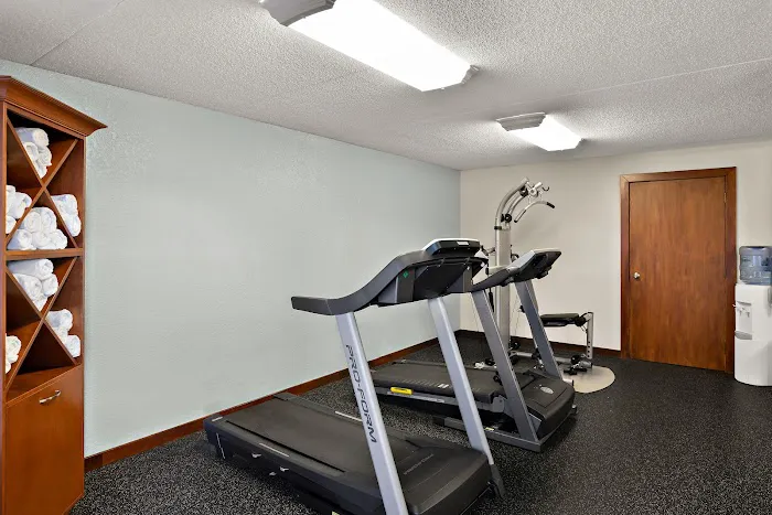 Quality Inn 4
