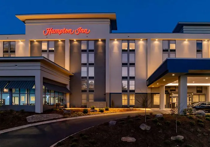Hampton Inn Asheville-Tunnel Rd. 4