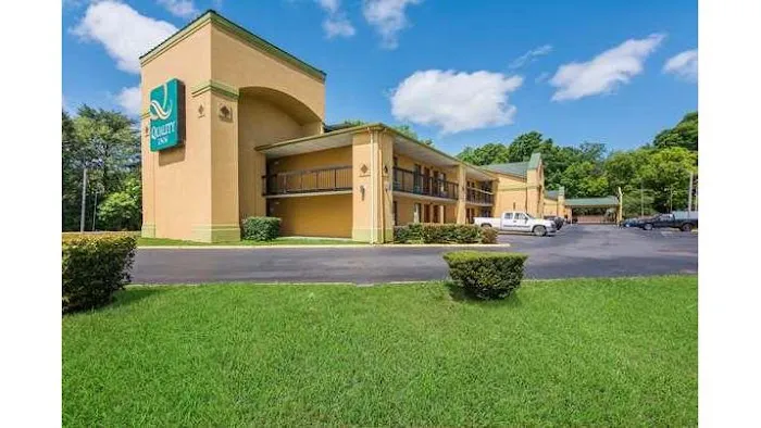 Quality Inn 4