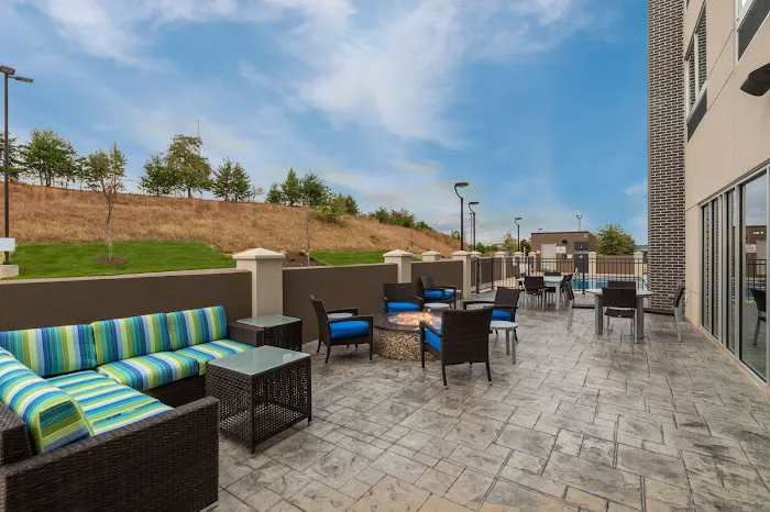 Holiday Inn Express & Suites Greenville - Taylors by IHG 4