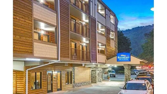 Baymont by Wyndham Gatlinburg On The River 4