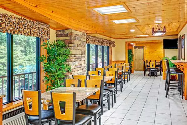 Baymont by Wyndham Gatlinburg On The River 4
