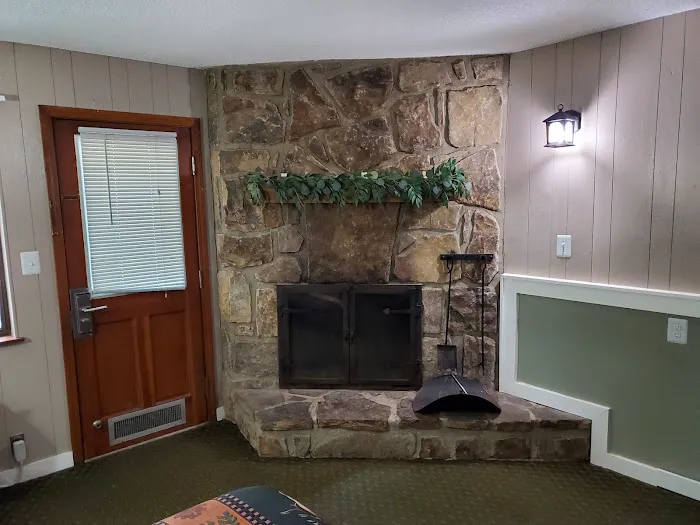 Brookside Lodge 4