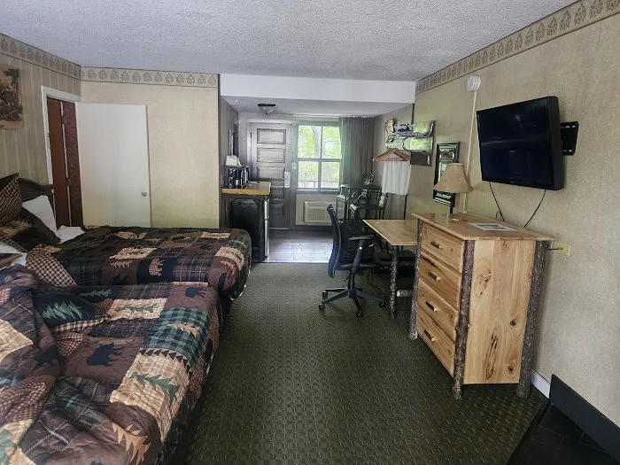 Brookside Lodge 4