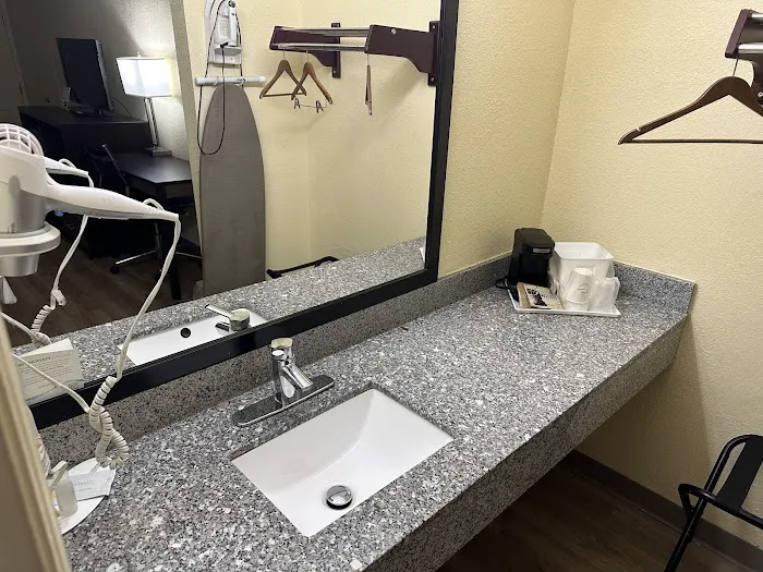Days Inn by Wyndham Kodak/Sevierville Interstate Smokey Moun 5