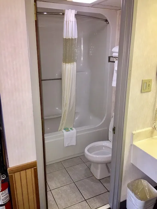 Big Bear Suites Extended Stay 5
