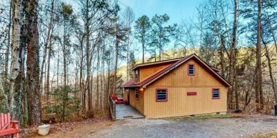 Bear Creek Hollow Cabin