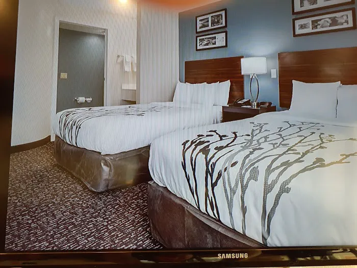 Sleep Inn & Suites 4