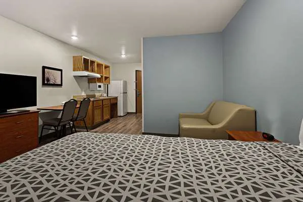 WoodSpring Suites Johnson City 4