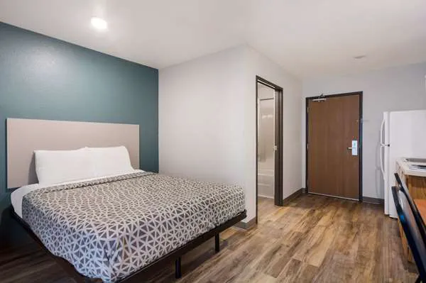 WoodSpring Suites Johnson City 4
