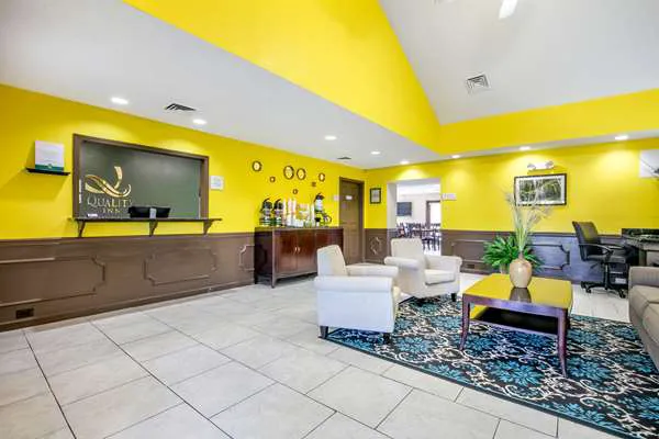Quality Inn Johnson City I-26 exit 17 4
