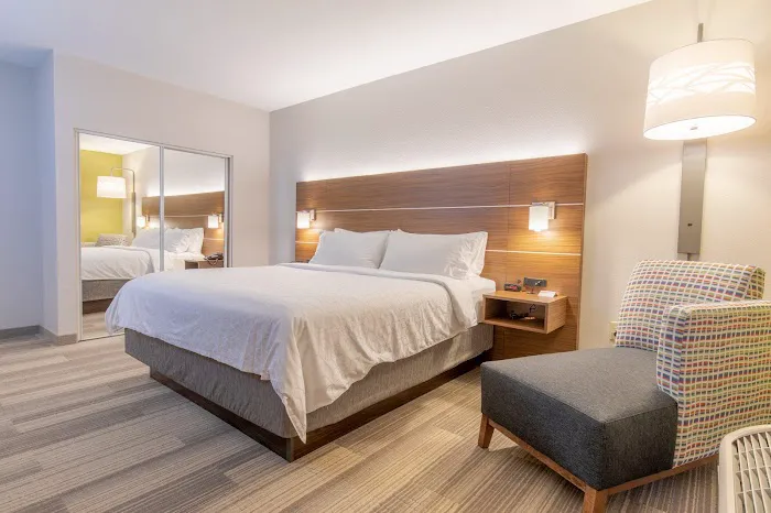Holiday Inn Express Johnson City by IHG 4