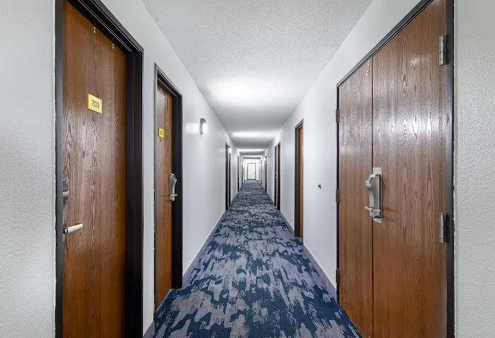 Super 8 by Wyndham Johnson City 4