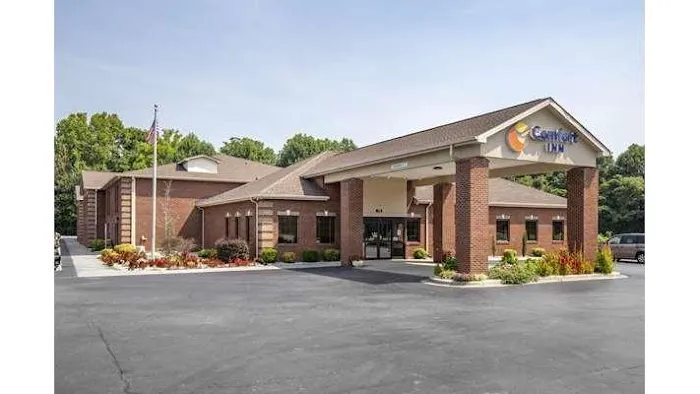 Comfort Inn 3
