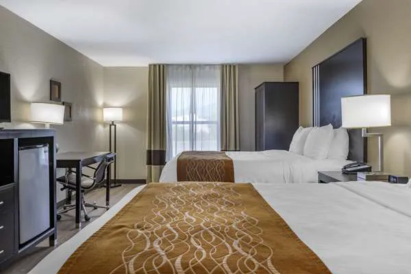 Comfort Inn 3