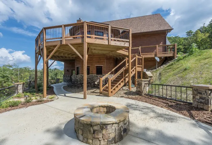 Hidden Vista Lodge - Vacation Rental with Greybeard Rentals 4