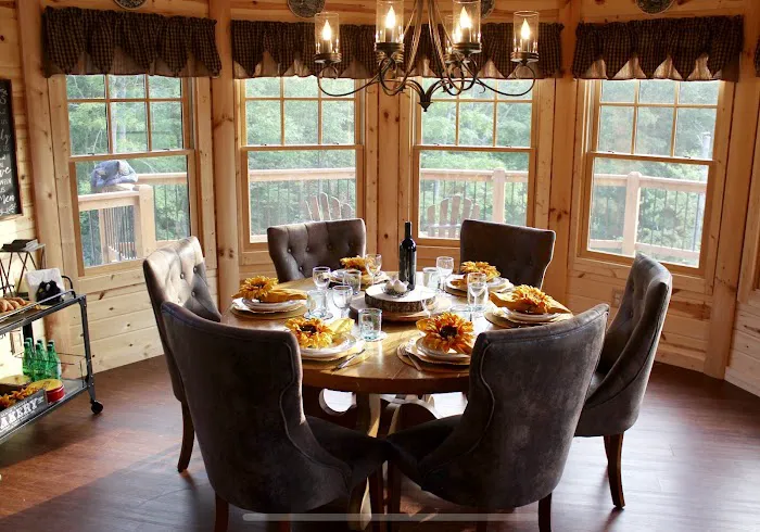 Hidden Vista Lodge - Vacation Rental with Greybeard Rentals 4