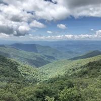 Hidden Vista Lodge - Vacation Rental with Greybeard Rentals ico