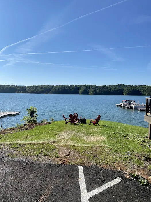 Smoky Mountain Lakeside Resort and Marina 4