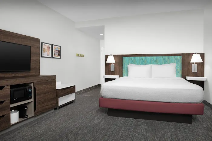 Hampton Inn Dandridge 4