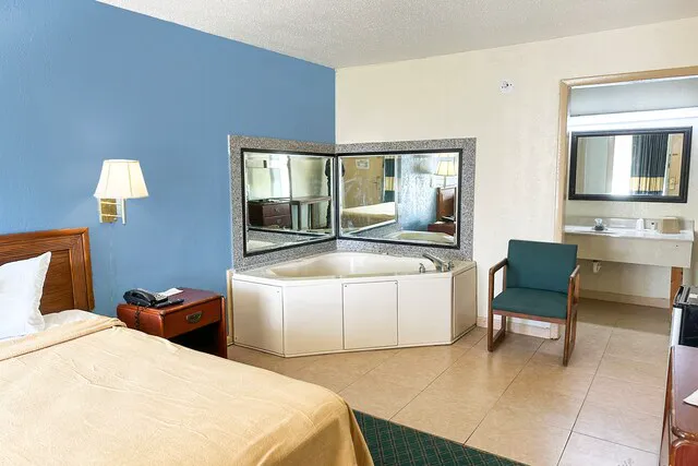 Super Inn & Suites by OYO Milledgeville 4