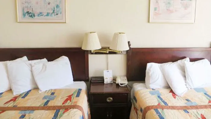 Super Inn & Suites by OYO Milledgeville 4