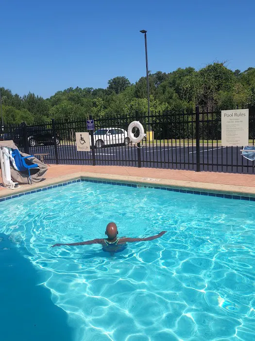 Holiday Inn Express & Suites Milledgeville by IHG 4