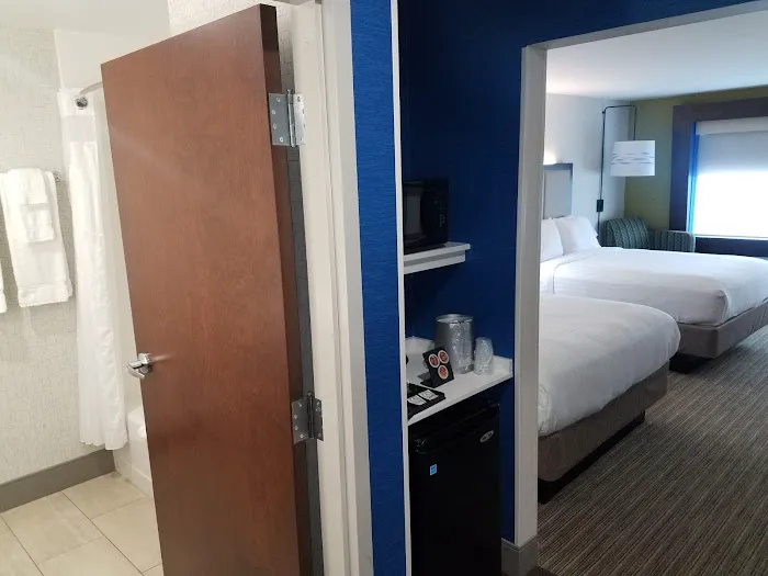 Holiday Inn Express & Suites Milledgeville by IHG 4