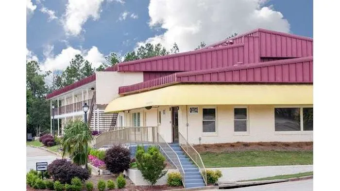 Days Inn by Wyndham Milledgeville 4