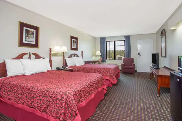 Days Inn by Wyndham Milledgeville 4