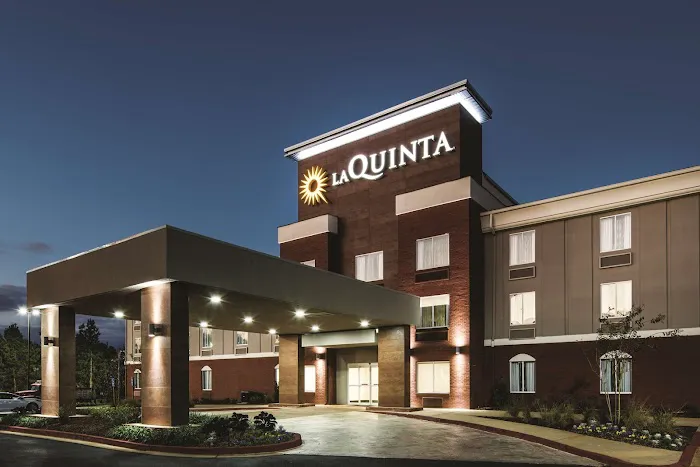 La Quinta Inn & Suites by Wyndham Milledgeville 4