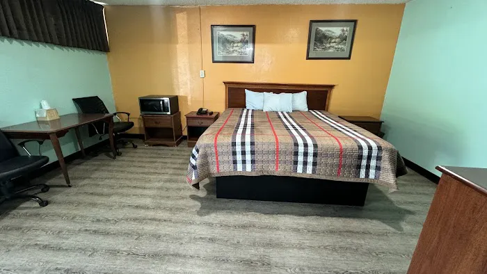 Economy Inn 4