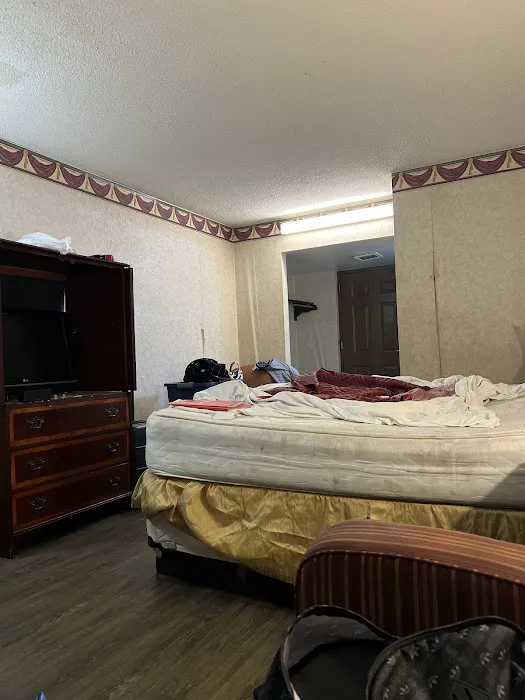 Budget Inn Express 4