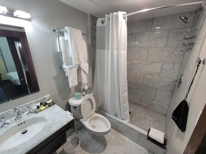 The Esquire Hotel Downtown Gastonia, Ascend Hotel Collection 4