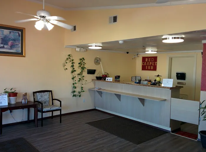 Red Carpet Inn & Suites 4