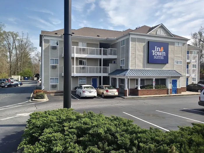 InTown Suites Extended Stay Greenville SC - Wade Hampton 4