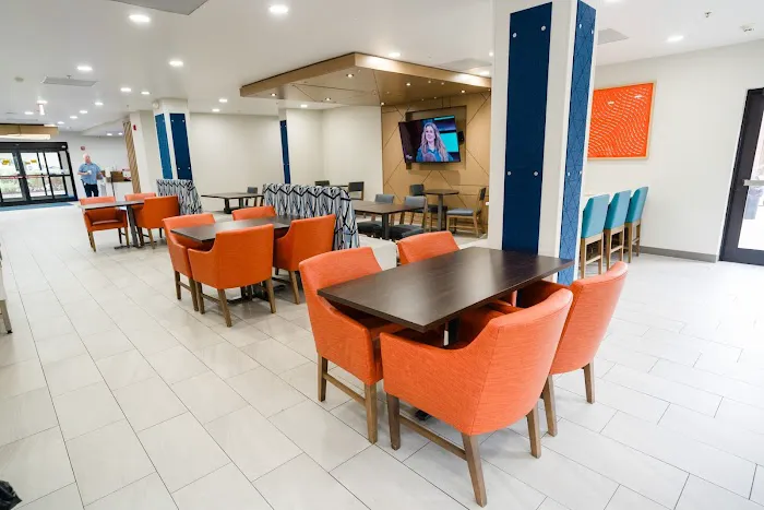 Holiday Inn Express & Suites Kodak East-Sevierville by IHG 5