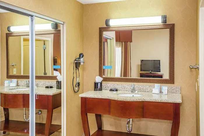 Hampton Inn & Suites Kodak Sevierville 5