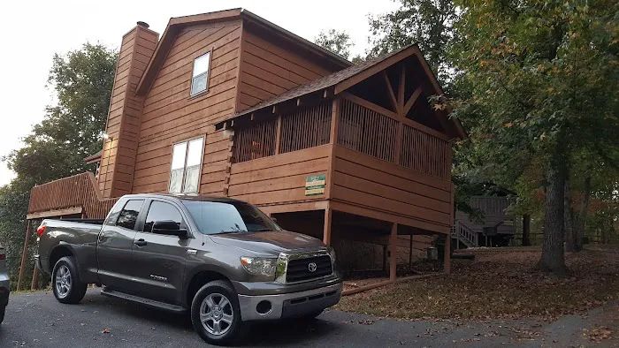 Country Pines Log Home Resort 4