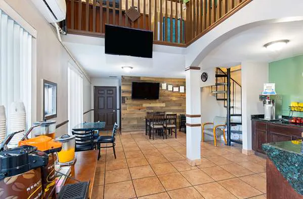 Super 8 by Wyndham Kingsport 4