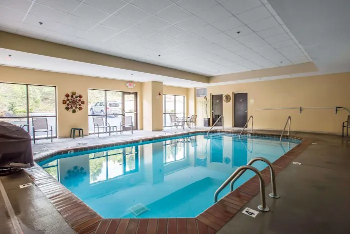 Comfort Suites 4