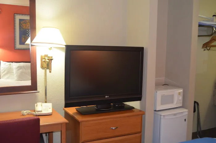 Travel Inn Kingsport 4