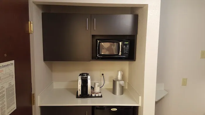 Holiday Inn Express & Suites Kingsport-Meadowview I-26, an IHG Hotel 4