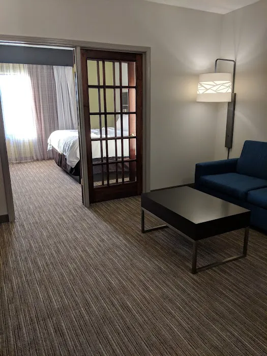 Holiday Inn Express & Suites Kingsport-Meadowview I-26, an IHG Hotel 4