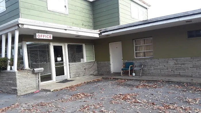 Greenwood Motel 4