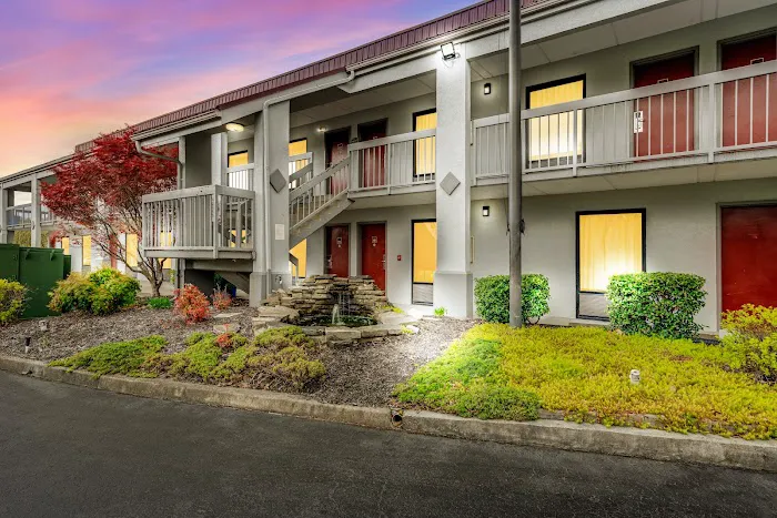 Red Roof Inn Kingsport 4
