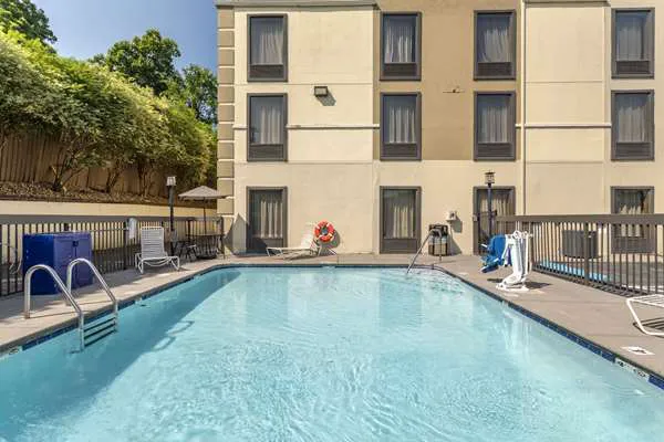 Comfort Inn South 4