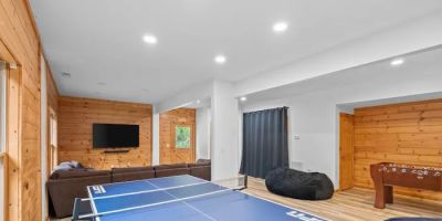 Black Mountain Retreats